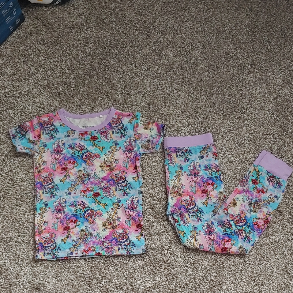 Bnwot Showstoppers 3T 2pc Set Mickey Minnie Print Little Girls Vibrant